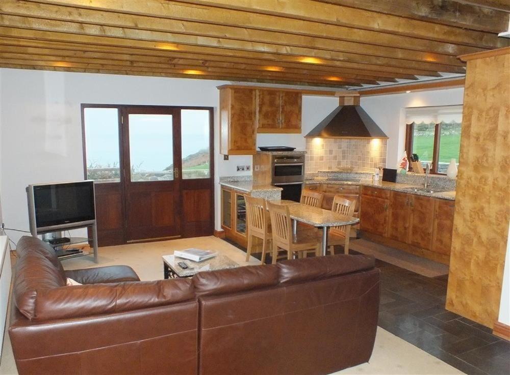Cable Cottage Фишгард Экстерьер фото